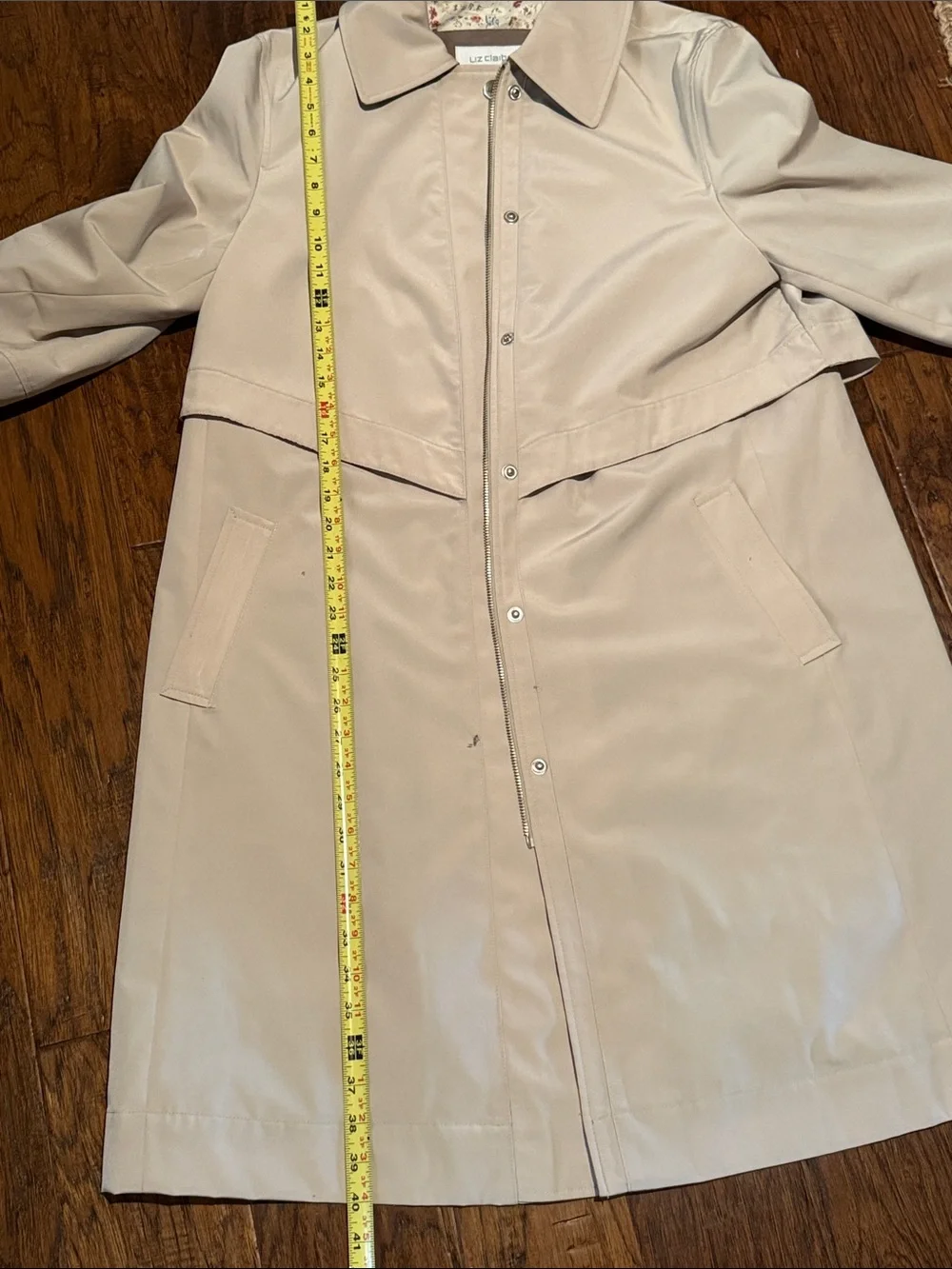 Liz Claiborne Light Cream Trench Coat minimalist vibes
